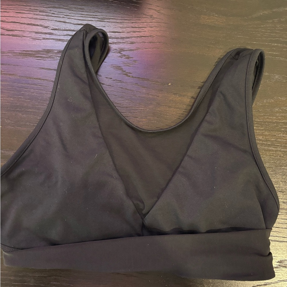 Alo yoga mesh sports bra black small
